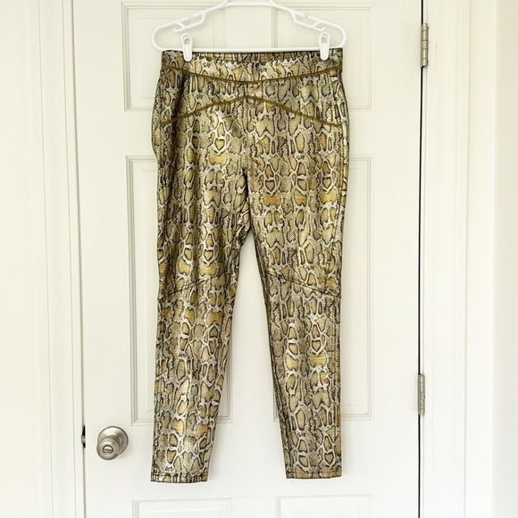 NWT FREE PEOPLE gold python leggings size M brown shiny snakesekin pull on - Picture 4 of 9